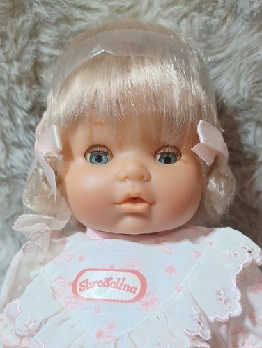 Vintage famosa doll - doll, sbrodolina