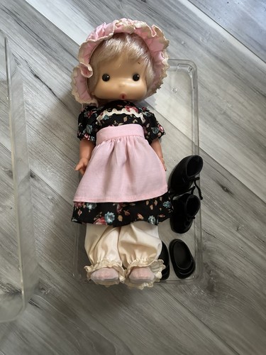 Famosa collectible doll - collectible,