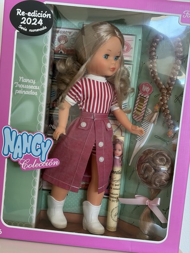 Nancy famosa doll - doll,