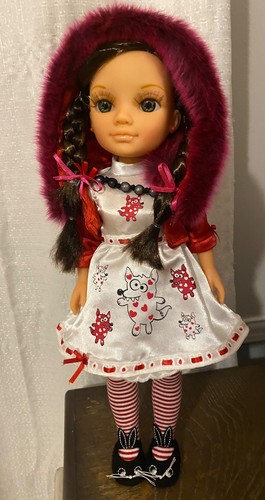 Nancy 2012 famosa doll little - nancy,