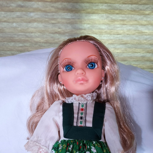 Famosa nancy doll - doll, spain